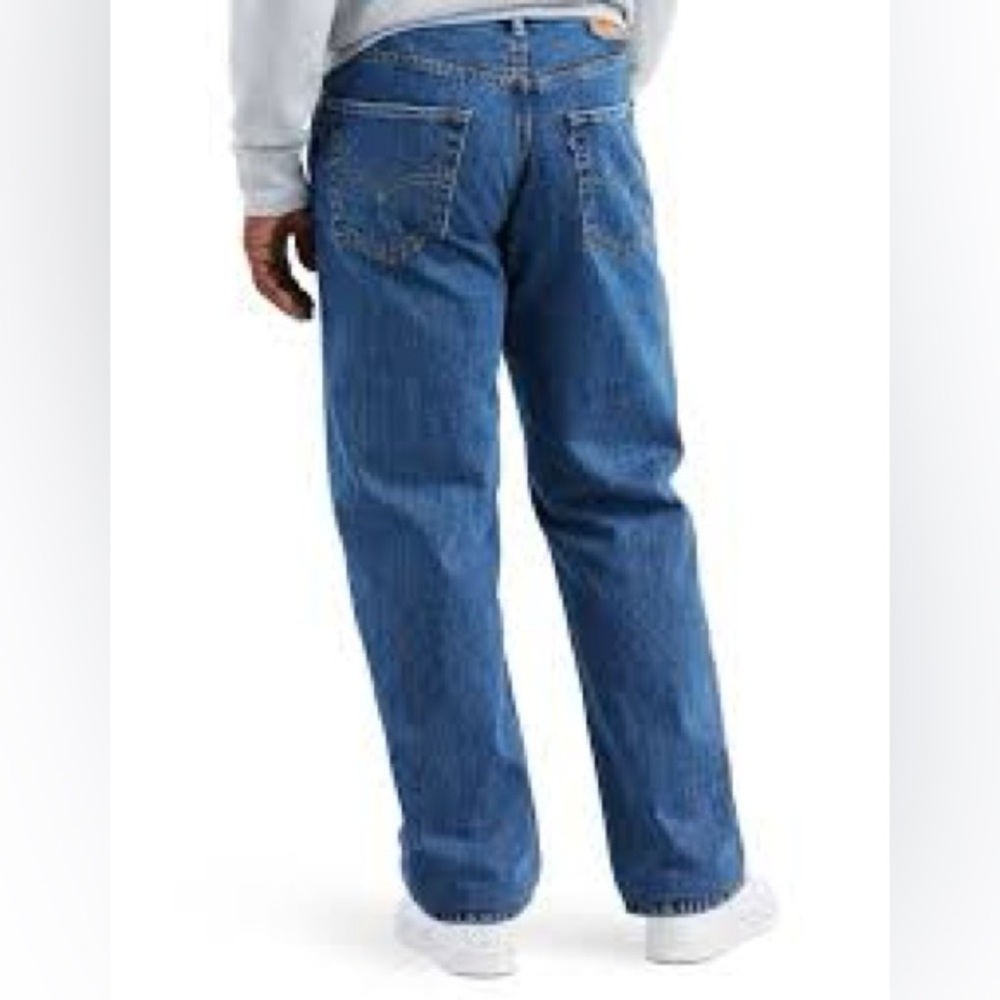 Levis men’s 550 blue jeans size W42 L30